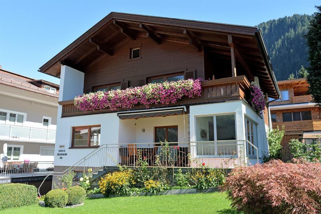 Haus Dejakom Mayrhofen Exterior photo
